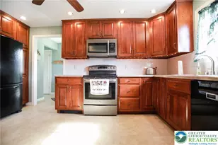 6373 Chestnut St, Upper Milford Township, PA 18092 - Photo 9
