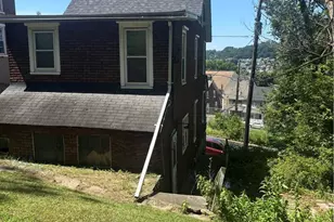 901 Vernon St, Bethlehem City, PA 18015 - Photo 3