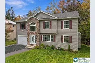 425 Scotch Pine Drive, Pocono Summit, PA 18346 - Photo 3