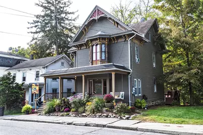527 Delaware Avenue, Portland Boro, PA 18343 - Photo 1