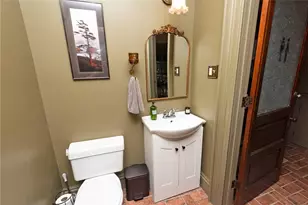 527 Delaware Ave, Portland Boro, PA 18343 - Photo 33
