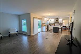 3223 Flatrock Dr, Whitehall Township, PA 18052 - Photo 17