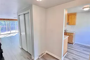7321 E Hillcrest Ln, Slatington Boro, PA 18080 - Photo 3