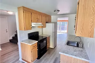 7321 E Hillcrest Ln, Slatington Boro, PA 18080 - Photo 5