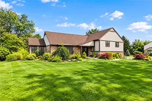 5538 Heather Ln, South Whitehall Township, PA 18069 - Photo 1