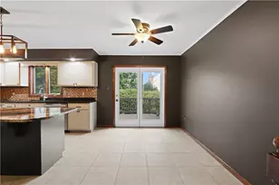 5538 Heather Ln, South Whitehall Township, PA 18069 - Photo 13
