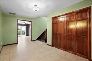 5538 Heather Ln, South Whitehall Township, PA 18069 - Photo 5