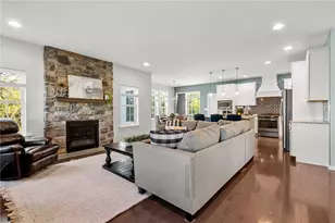 1700 Mountain View Dr, Lower Saucon Township, PA 18015 - Photo 13