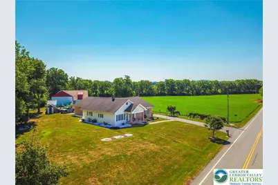 578 Daniels Road, Lower Nazareth Twp, PA 18064 - Photo 5