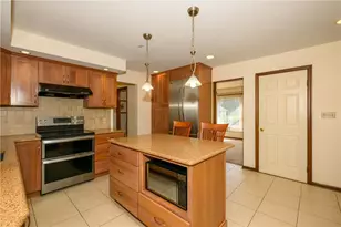 1304 Atlas Ln, Northampton Boro, PA 18067 - Photo 7