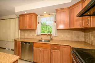 1304 Atlas Ln, Northampton Boro, PA 18067 - Photo 9