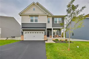 319 Knollwood Dr, Forks, PA 18040 - Photo 1