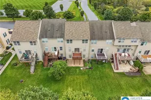 5607 Spring Ridge Dr, Macungie Boro, PA 18062 - Photo 3