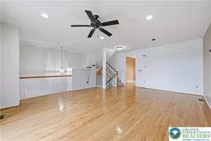5607 Spring Ridge Dr, Macungie Boro, PA 18062 - Photo 5