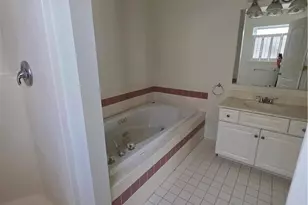 325 Oxford Pl, Macungie Boro, PA 18062 - Photo 11