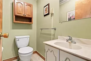 3024 Hillcrest Ave, Allentown City, PA 18103 - Photo 7