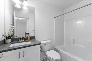 8 Lone Fox Ln, Palmer Twp, PA 18045 - Photo 25