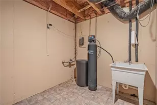 1698 Brookstone Dr, Lower Macungie Township, PA 18011 - Photo 23