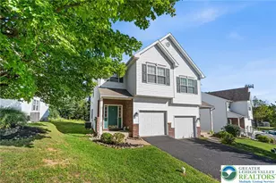 1537 Crest Park Ct, Bethlehem, PA 18015 - Photo 1