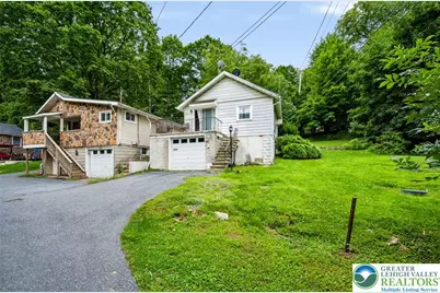 2242 Edgewood Avenue, Palmer Twp, PA 18045 - Photo 1