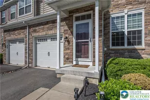 273 Redclover Ln, Upper Macungie Township, PA 18104 - Photo 3