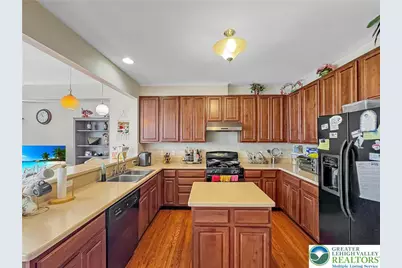 4527 Bellflower Way, Upper Macungie Township, PA 18104 - Photo 37