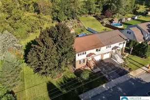 281 W 26th St, Northampton Boro, PA 18067 - Photo 5