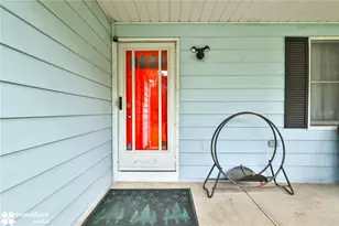 621 Post Hill Rd, Henryville, PA 18332 - Photo 9