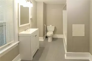 3004 N 2nd St, Whitehall Township, PA 18052 - Photo 11