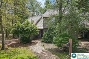 214 Snow Ridge Cir, Blakeslee, PA 18624 - Photo 3