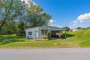 2864 Pacific Ave, North Whitehall Township, PA 18069 - Photo 5