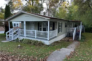 40 Hickory Hills Dr, Moore Township, PA 18014 - Photo 1