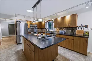 141 Roosevelt Rd, Smithfield Twp, PA 18301 - Photo 11