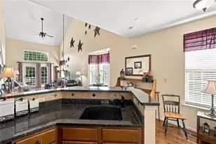 186 Redclover Ln, Upper Macungie Township, PA 18104 - Photo 7