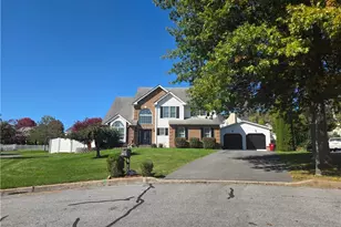 1906 Grouse Ct, Forks Twp, PA 18040 - Photo 1