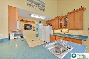 2894 Donegal Dr, Macungie Boro, PA 18062 - Photo 13
