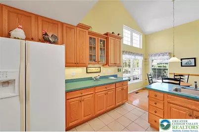 2894 Donegal Drive, Macungie Boro, PA 18062 - Photo 11
