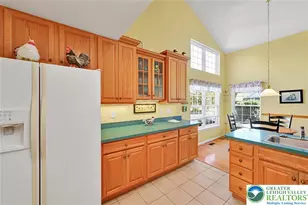 2894 Donegal Dr, Macungie Boro, PA 18062 - Photo 11