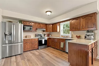 6962 Salinka Square, East Allen Township, PA 18017 - Photo 17