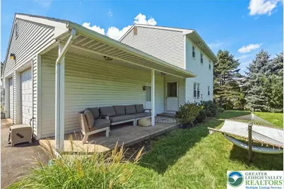 6962 Salinka Square, East Allen Township, PA 18017 - Photo 9