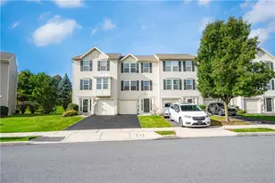 1122 Sparrow Way, Upper Macungie Township, PA 18031 - Photo 5