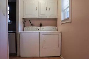 2926 Whitemarsh Pl, Lower Macungie Township, PA 18062 - Photo 3
