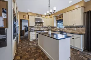 9639 Dogwood Ln, Upper Macungie Township, PA 18031 - Photo 9