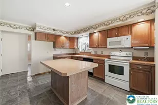 5660 N Coplay Rd, Whitehall Township, PA 18052 - Photo 9
