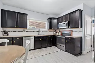 14 W Applegate Ave, Pen Argyl Boro, PA 18072 - Photo 11
