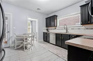 14 W Applegate Ave, Pen Argyl Boro, PA 18072 - Photo 9