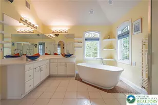 7006 Lehigh Ct, Upper Macungie Township, PA 18106 - Photo 37