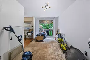 1904 Baker Dr, Allentown City, PA 18103 - Photo 5