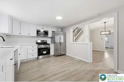 1110 Lehigh Avenue, Whitehall Township, PA 18052 - Photo 9