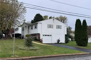 2801 Andrea Dr, Allentown City, PA 18103 - Photo 3